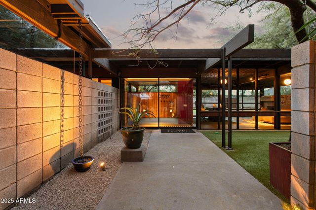 4324 E STANFORD Drive, Phoenix, AZ 85018