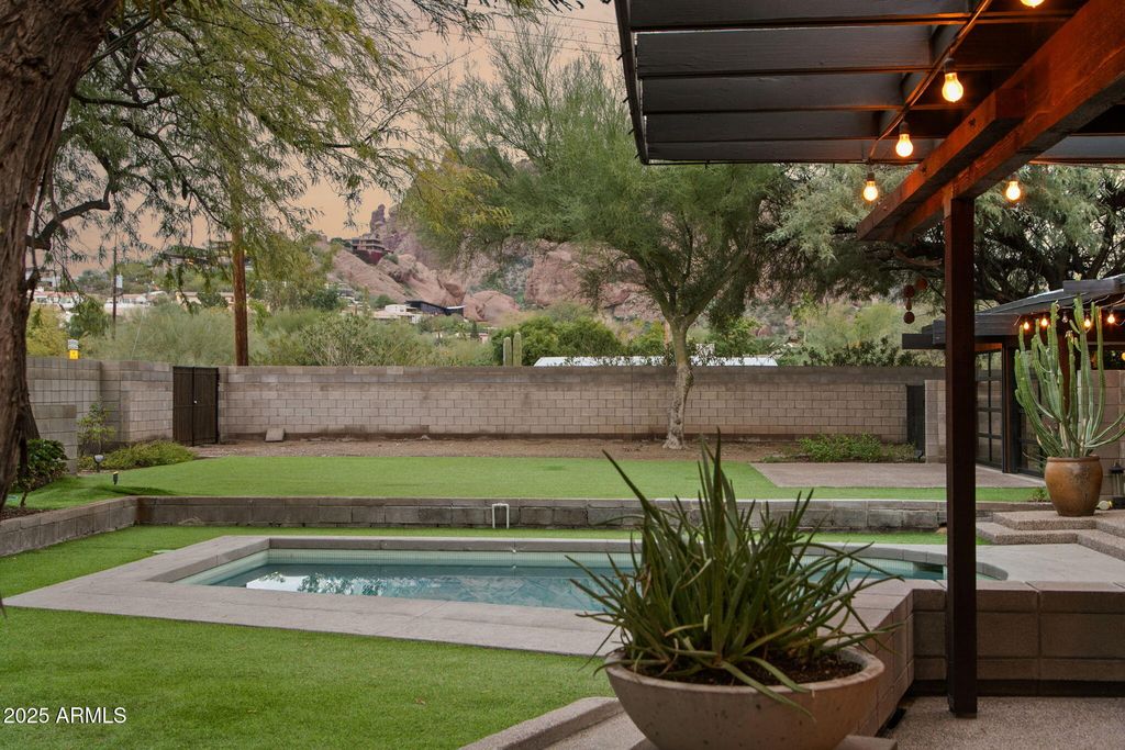 4324 E STANFORD Drive, Phoenix, AZ 85018