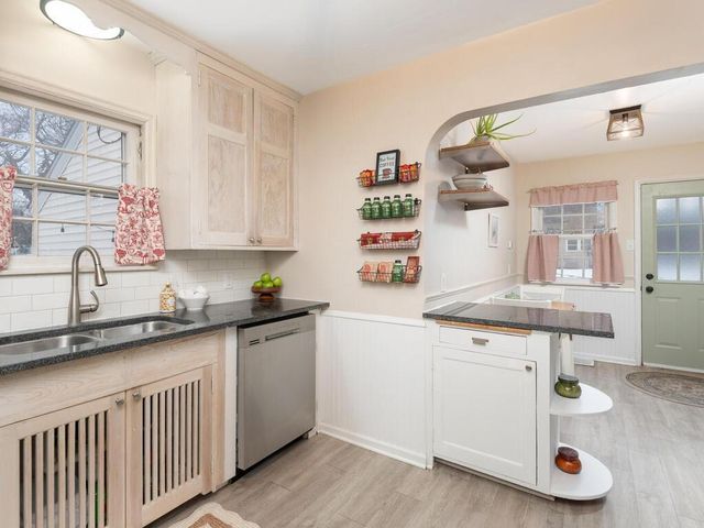 6900 Logan Avenue S, Richfield, MN 55423