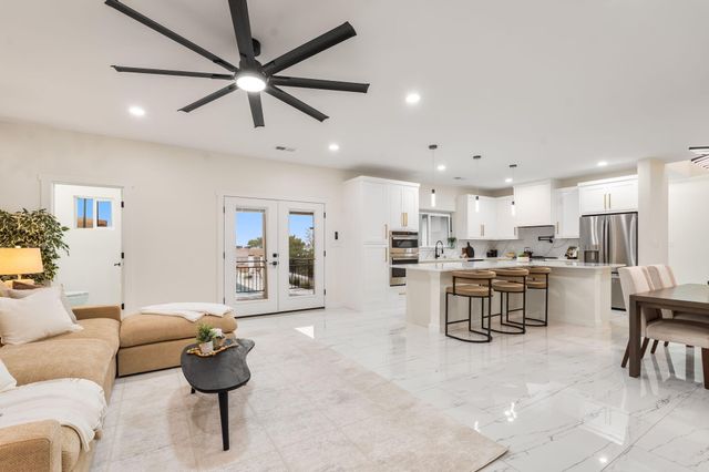 1136 Turner Drive NE, Albuquerque, NM 87123