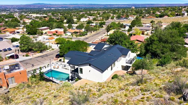 1136 Turner Drive NE, Albuquerque, NM 87123
