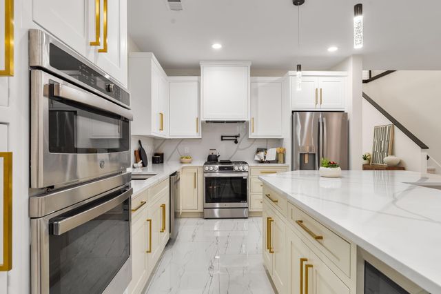 1136 Turner Drive NE, Albuquerque, NM 87123
