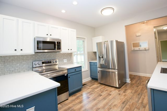 102 Willow Creek Lane, Pinebluff, NC 28373