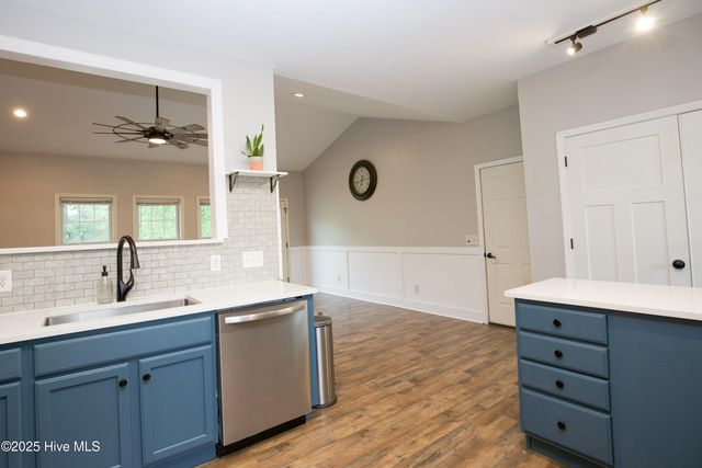 102 Willow Creek Lane, Pinebluff, NC 28373