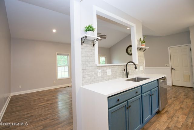 102 Willow Creek Lane, Pinebluff, NC 28373
