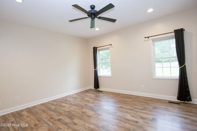 102 Willow Creek Lane, Pinebluff, NC 28373