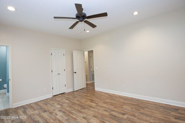 102 Willow Creek Lane, Pinebluff, NC 28373