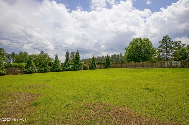 102 Willow Creek Lane, Pinebluff, NC 28373