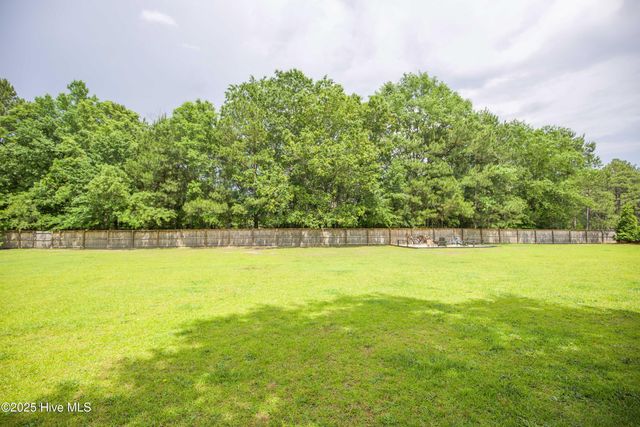 102 Willow Creek Lane, Pinebluff, NC 28373