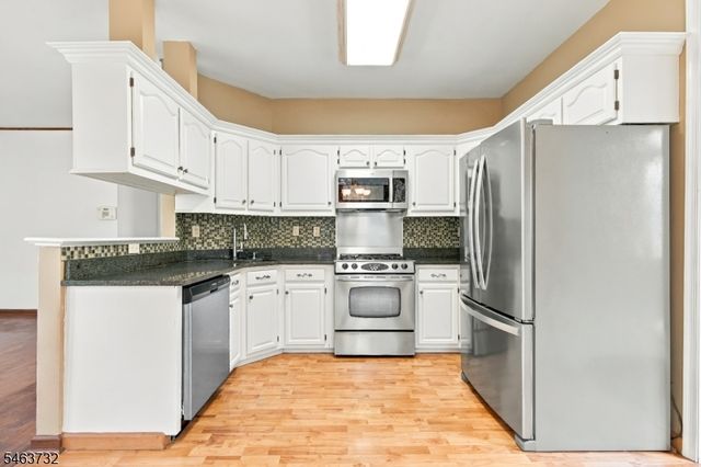 15 Champlain Way, Franklin Twp., NJ 08823