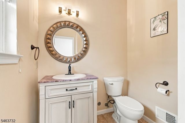 15 Champlain Way, Franklin Twp., NJ 08823