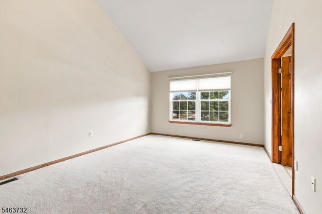 15 Champlain Way, Franklin Twp., NJ 08823