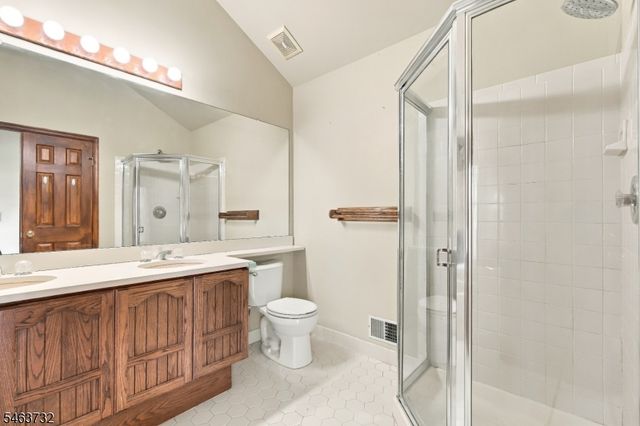 15 Champlain Way, Franklin Twp., NJ 08823