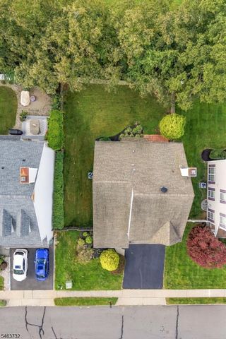 15 Champlain Way, Franklin Twp., NJ 08823
