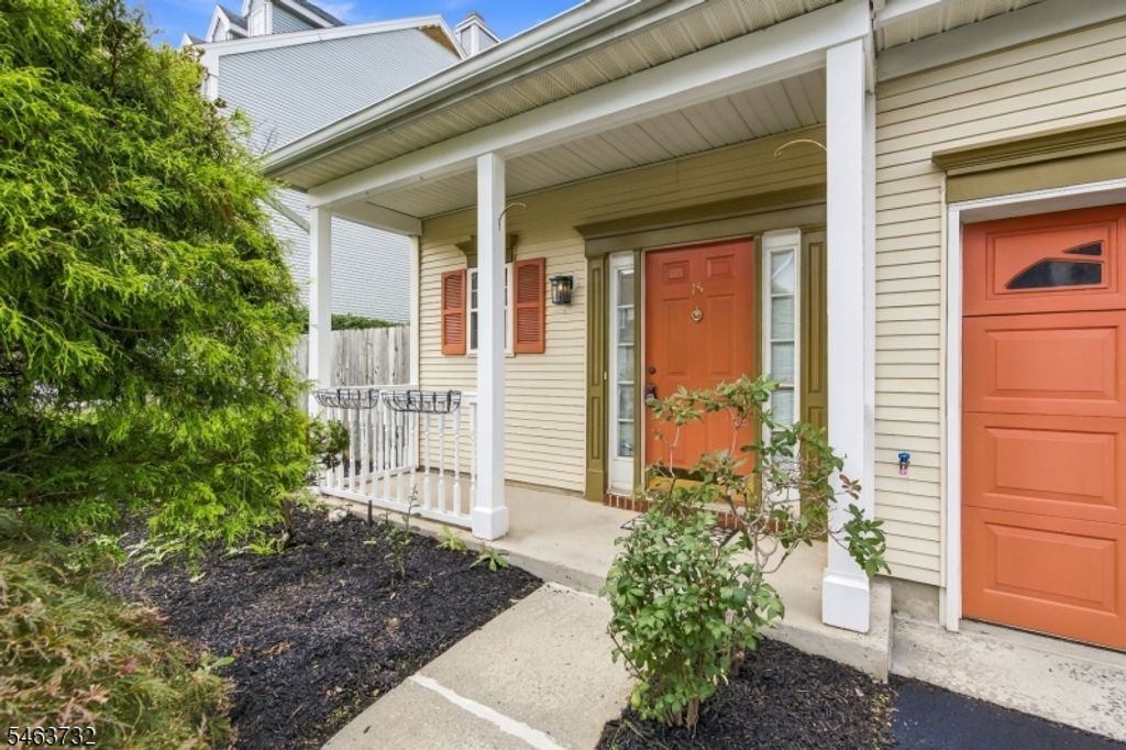 15 Champlain Way, Franklin Twp., NJ 08823 — photo 3