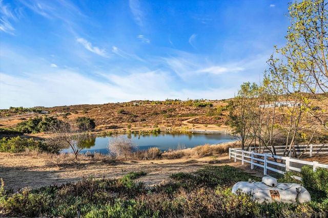 18763 Rangeland Road, Ramona, CA 92065