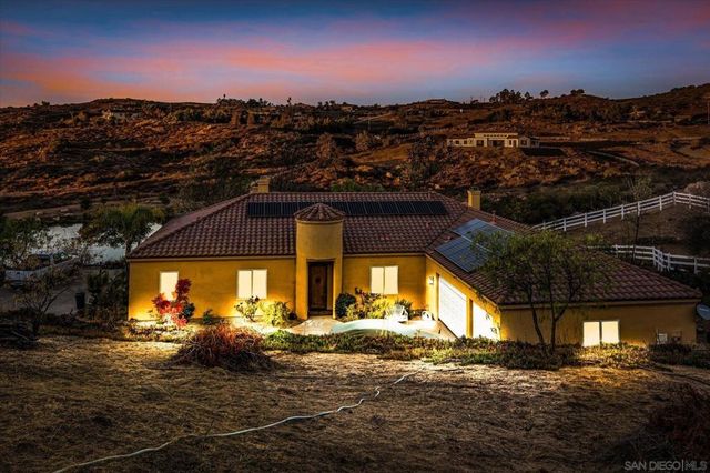 18763 Rangeland Road, Ramona, CA 92065