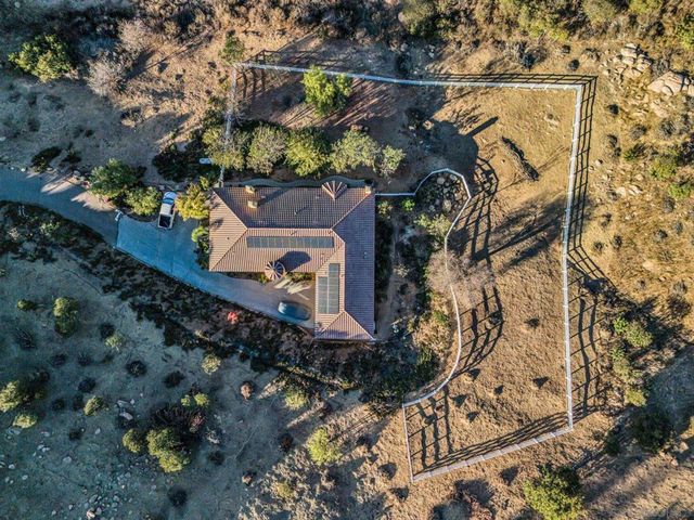 18763 Rangeland Road, Ramona, CA 92065