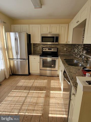 6203 ABBOTTSBURY ROW, Alexandria, VA 22315