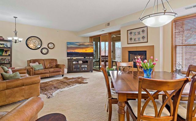 5985 Rowland Road 204, Minnetonka, MN 55343