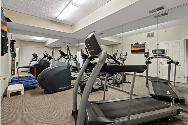 5985 Rowland Road 204, Minnetonka, MN 55343