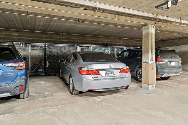 5985 Rowland Road 204, Minnetonka, MN 55343