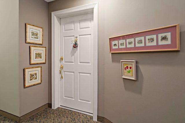 5985 Rowland Road 204, Minnetonka, MN 55343