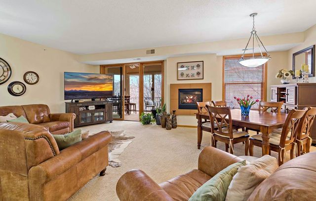 5985 Rowland Road 204, Minnetonka, MN 55343