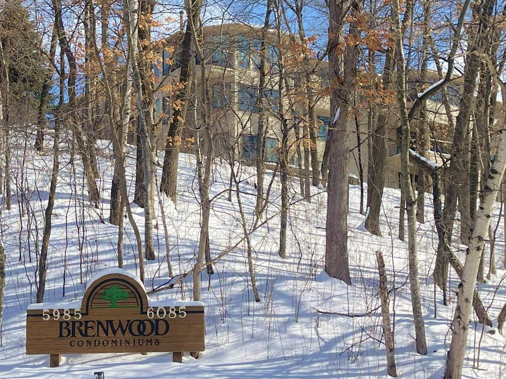 5985 Rowland Road 204, Minnetonka, MN 55343