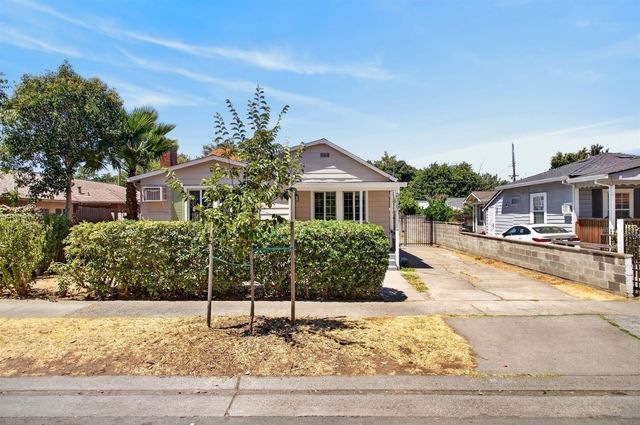 2327-2333 Beaumont St, Sacramento, CA 95815