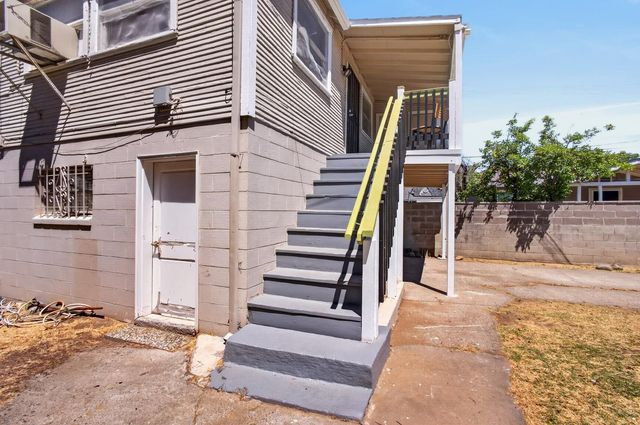 2327-2333 Beaumont St, Sacramento, CA 95815