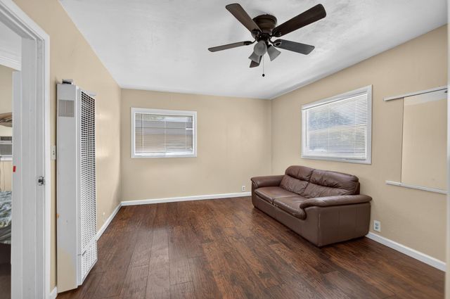 2327-2333 Beaumont St, Sacramento, CA 95815