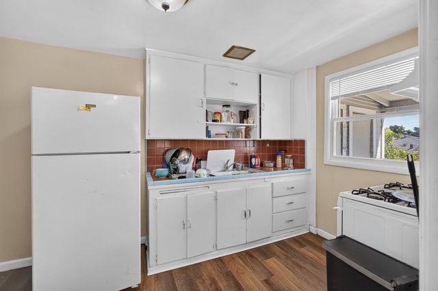 2327-2333 Beaumont St, Sacramento, CA 95815