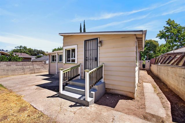 2327-2333 Beaumont St, Sacramento, CA 95815