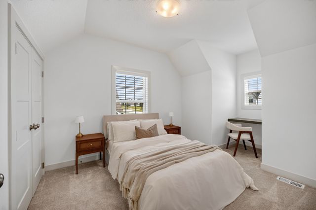 127 N 36th Street, Cumming, IA 50061