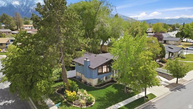 9107 S PEACH BLOSSOM DR, Sandy, UT 84094