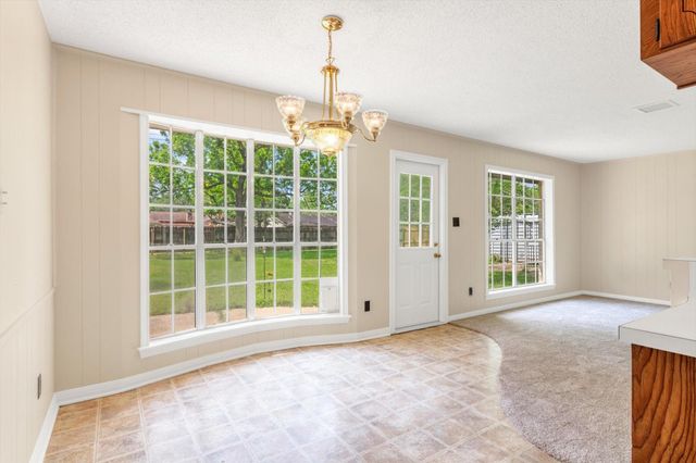 104 Iris Street, Lake Jackson, TX 77566