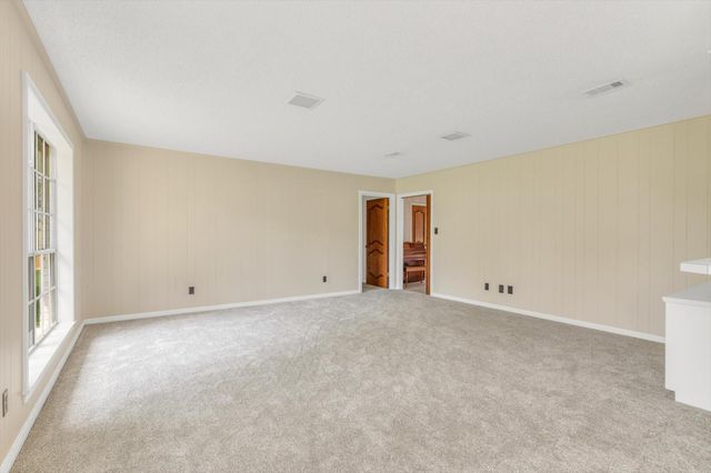 104 Iris Street, Lake Jackson, TX 77566