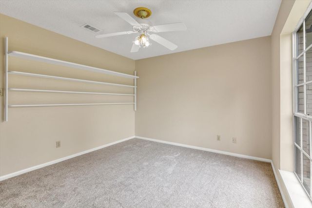 104 Iris Street, Lake Jackson, TX 77566