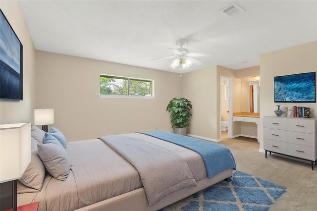 104 Iris Street, Lake Jackson, TX 77566