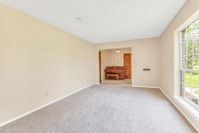 104 Iris Street, Lake Jackson, TX 77566