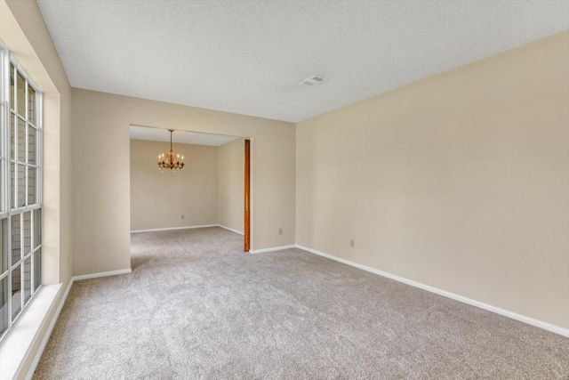 104 Iris Street, Lake Jackson, TX 77566