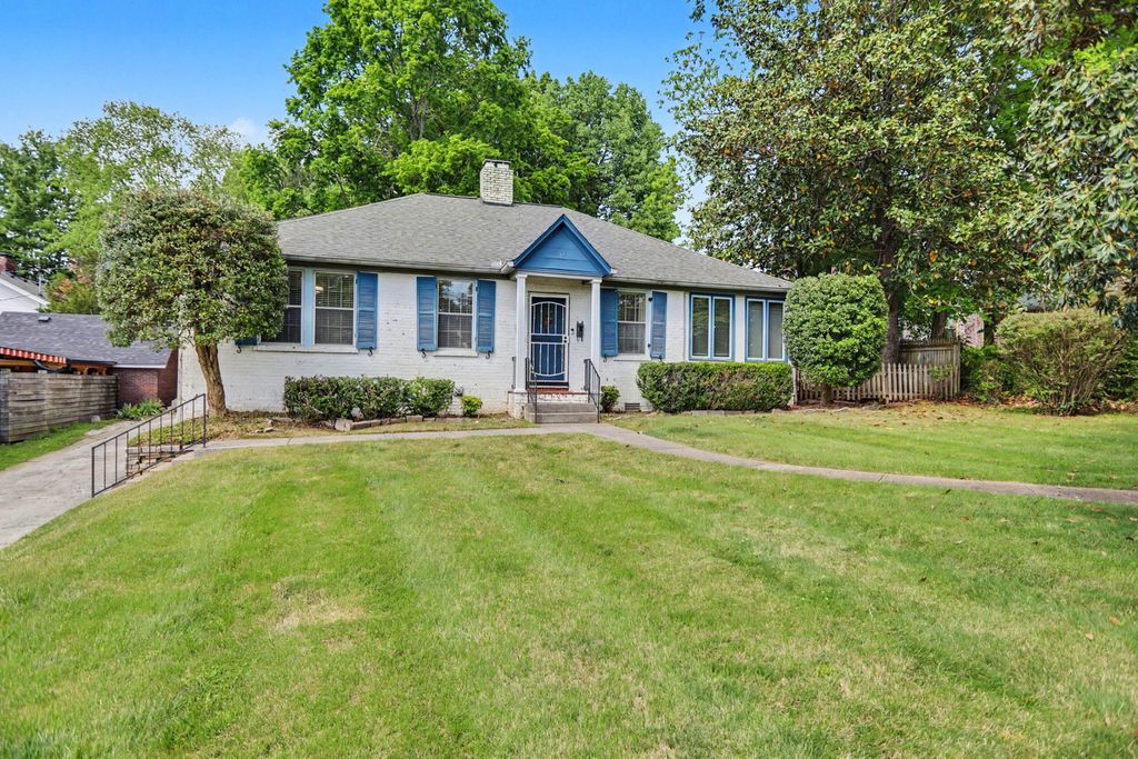 703 5th Ave, W, Springfield, TN 37172