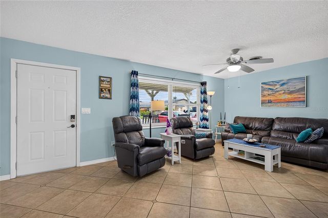 895 E BAFFIN DRIVE, Venice, FL 34293