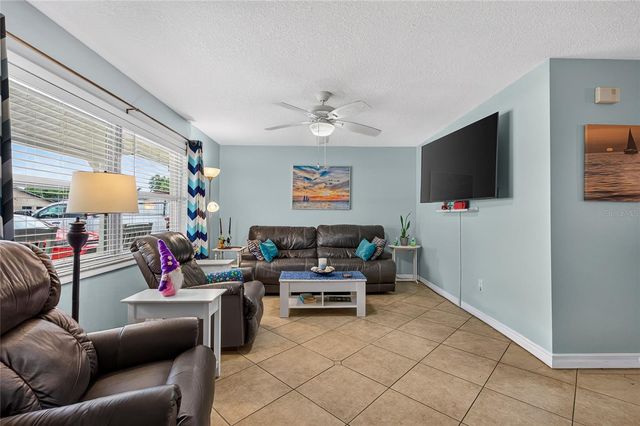 895 E BAFFIN DRIVE, Venice, FL 34293