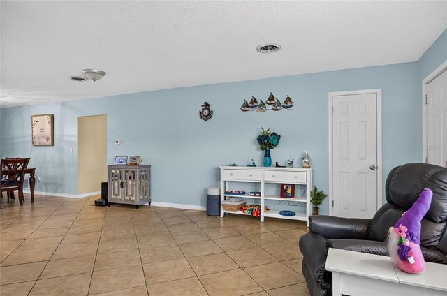 895 E BAFFIN DRIVE, Venice, FL 34293