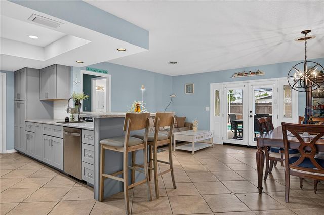 895 E BAFFIN DRIVE, Venice, FL 34293