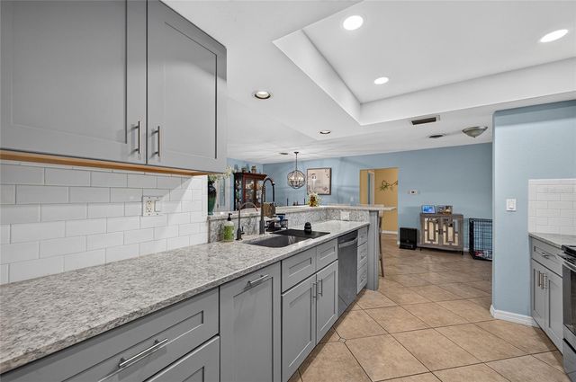 895 E BAFFIN DRIVE, Venice, FL 34293