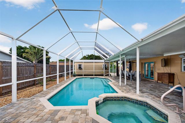895 E BAFFIN DRIVE, Venice, FL 34293