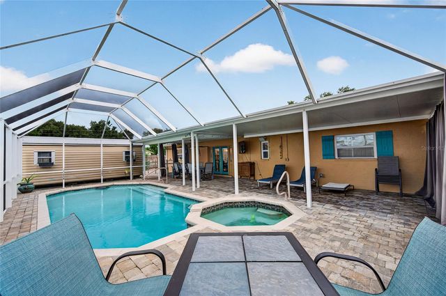 895 E BAFFIN DRIVE, Venice, FL 34293